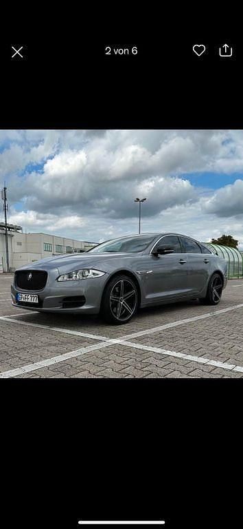 Grau Gebraucht 2012 Jaguar XJ Premium Luxury Limousine | 18.000 € (Etwas zu teuer) - Bild 1/4