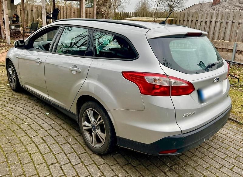 Gebraucht Ford Focus 116 PS (85 kW) 2013 Silber Kombi