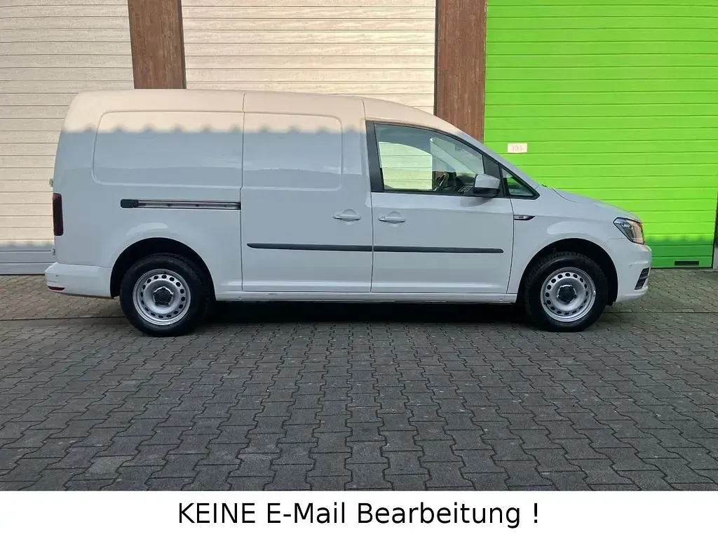 Używany VW Caddy Maxi 102 KM (75 kW) 2020 Biały Minivan