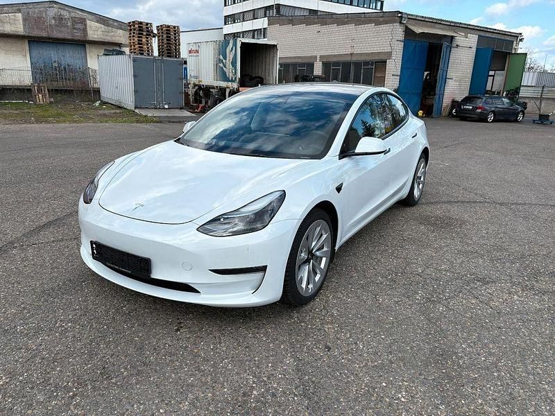 Gebraucht Tesla Model 3 324 kW (441 PS) 2022 Weiß Limousine