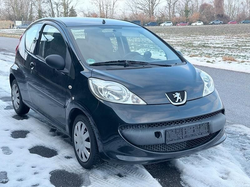 Gebraucht Peugeot 107 68 PS (50 kW) 2006 Schwarz Kleinwagen