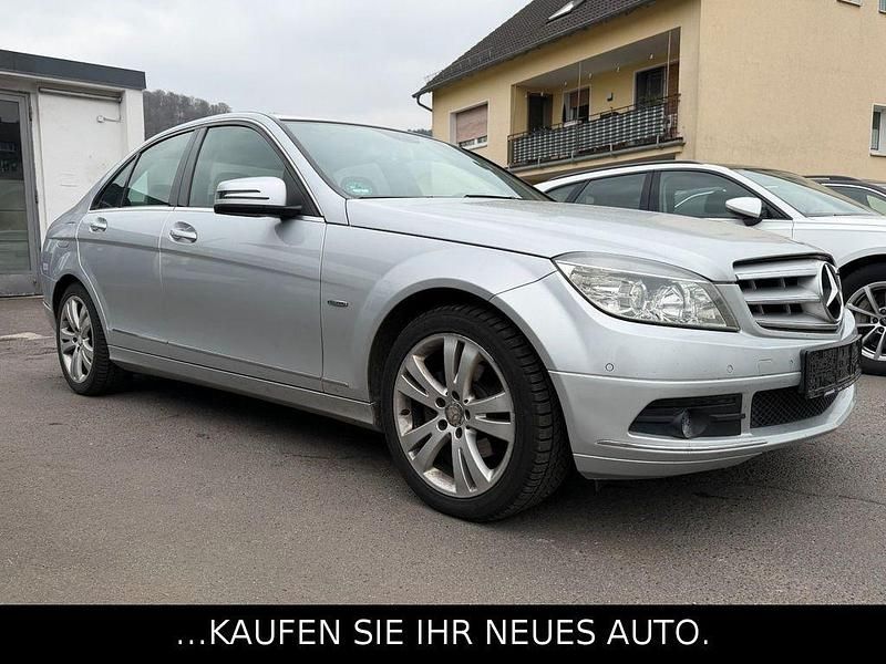 Gebraucht Mercedes C180 156 PS (114 kW) 2009 Silber Limousine