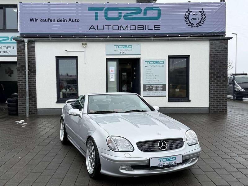 Second-hand Mercedes SLK200 163 CP (119 kW) 2000 Argintiu Cabrio