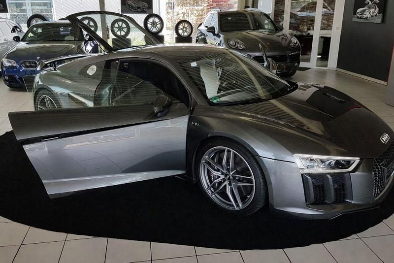 Grau Gebraucht 2015 Audi R8 Coupé Design Coupé | 103.450 € (Superpreis) - Bild 1/4