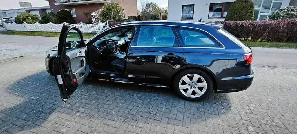 Gebraucht Audi A6 Ambiente 190 PS (139 kW) 2015 Blau Kombi