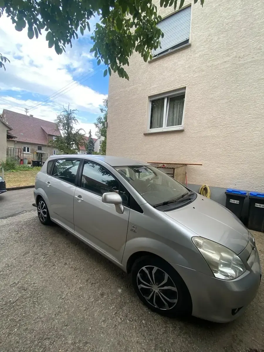Gebraucht Toyota Corolla Verso 116 PS (85 kW) 2005 Grau Van / Kleinbus