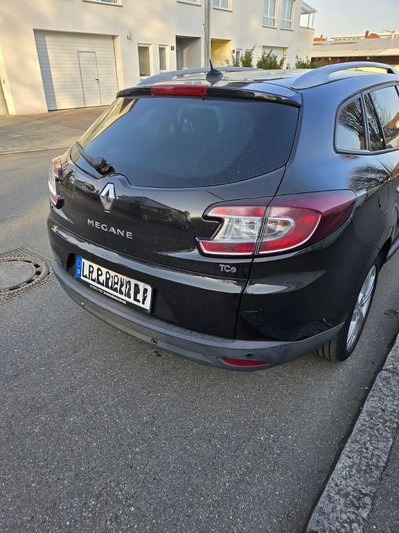 Gebraucht Renault Mégane III Expression 131 PS (96 kW) 2010 Schwarz Limousine