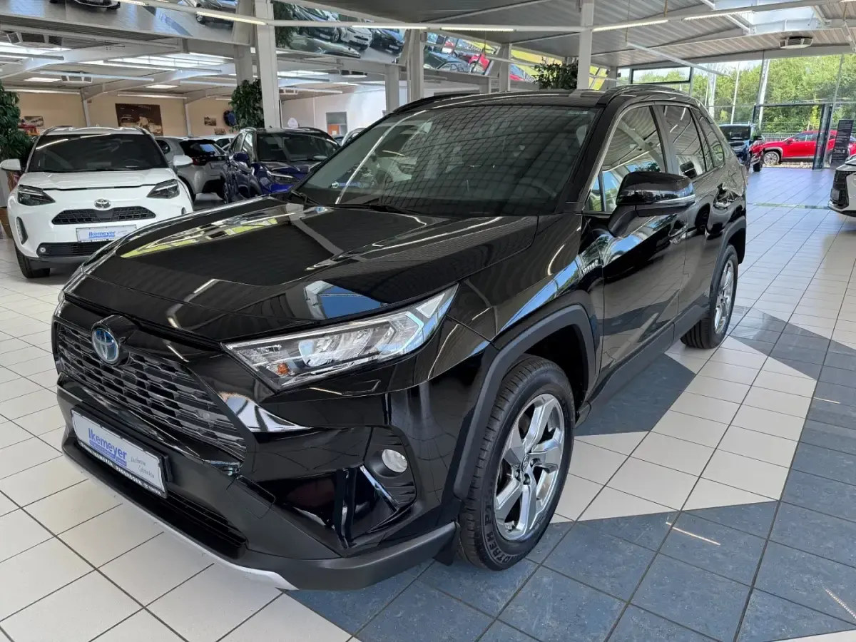 Gebraucht Toyota RAV4 Hybrid Club 218 PS (160 kW) 2020 SUV