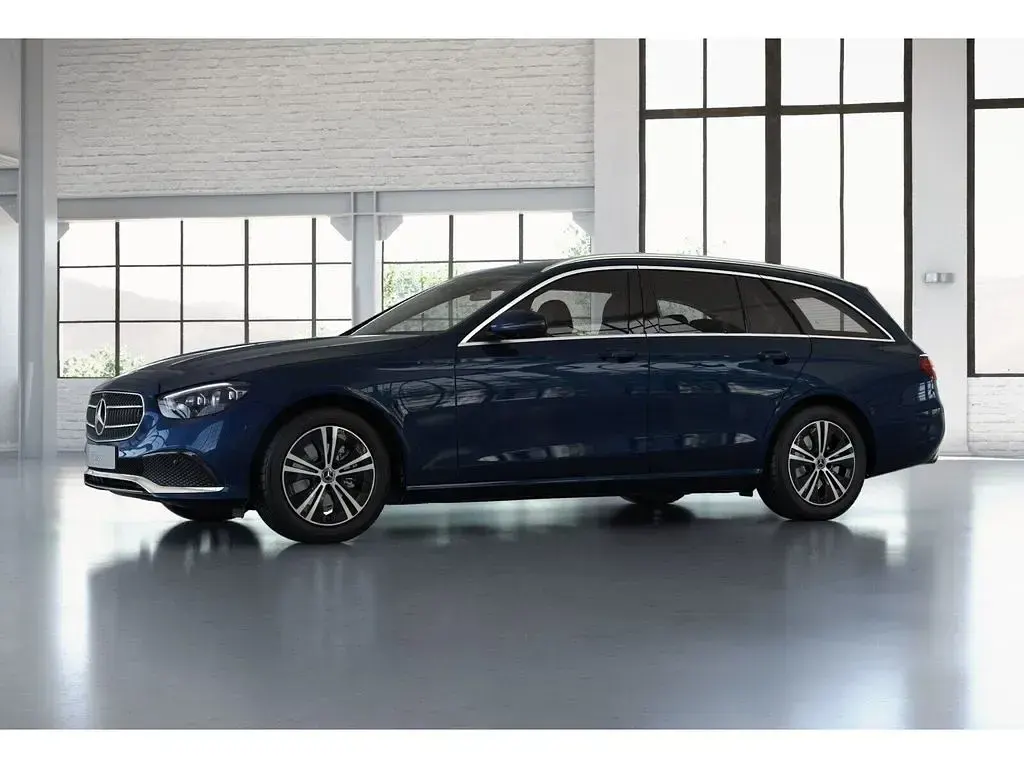 Gebraucht Mercedes E220 Avantgarde 194 PS (142 kW) 2021 Blau Limousine