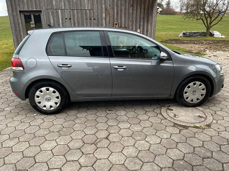 Gebraucht VW Golf VI Highline 122 PS (89 kW) 2009 Grau Kleinwagen