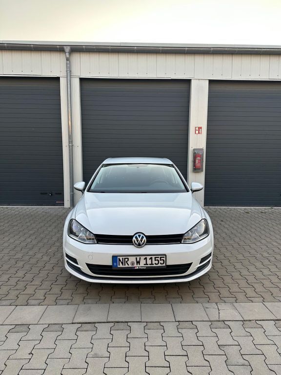 Schwarz Gebraucht 2015 VW Golf VII Limousine | 8.300 € (Guter Preis) - Bild 1/4