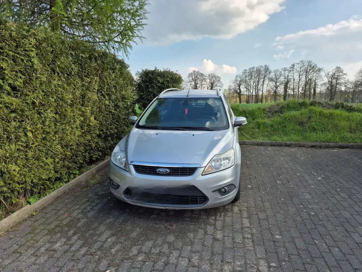 Gebraucht Ford Focus 136 PS (100 kW) 2008 Silber Limousine