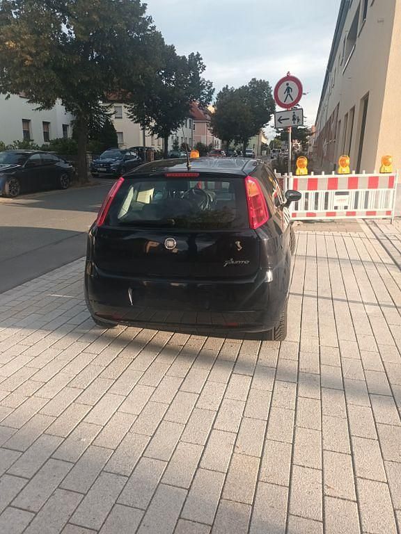 Blau Gebraucht 2009 Fiat Punto Dynamic Kleinwagen | 1.000 € (Superpreis) - Bild 1/4