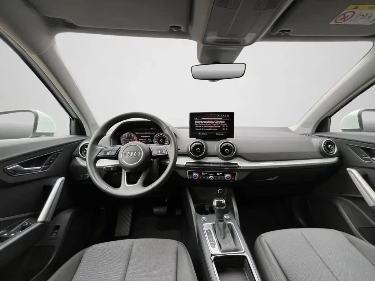 Gebraucht Audi Q2 Advanced 150 PS (110 kW) 2025 Arkonaweiß (metallic) SUV