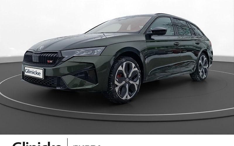 Neu Skoda Octavia RS 265 PS (194 kW) 2026 Grün Kombi