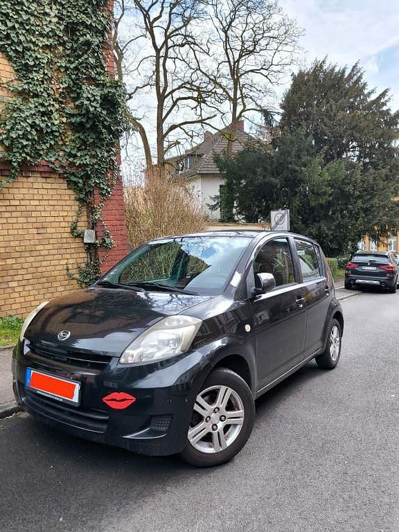 Schwarz Gebraucht 2008 Daihatsu Sirion Kleinwagen | 1.390 € (Fairer Preis) - Bild 1/4