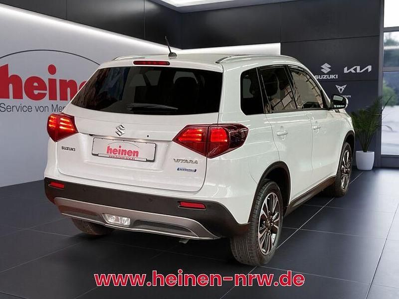 Gebraucht Suzuki Vitara Comfort+ 129 PS (94 kW) 2022 Weiss SUV