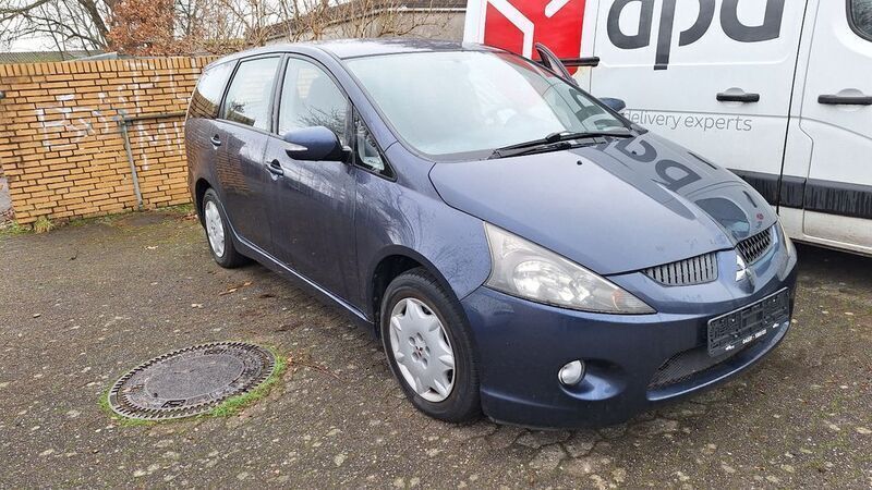 Blau Gebraucht 2005 Mitsubishi Grandis Intense Van / Kleinbus | 1.950 € (Fairer Preis) - Bild 1/4