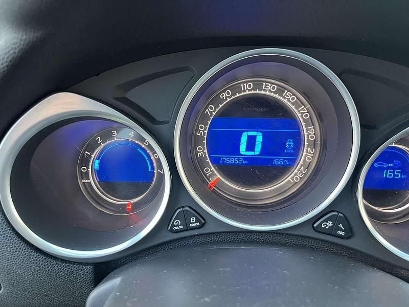 Braun Gebraucht 2014 Citroën DS4 Chic Kleinwagen | 5.200 € (Guter Preis) - Bild 1/4