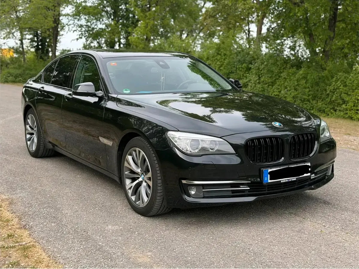 Gebraucht BMW 730 258 PS (189 kW) 2013 Schwarz Limousine