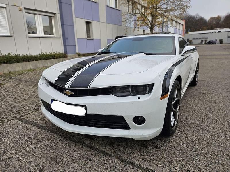 Weiß Gebraucht 2016 Chevrolet Camaro Coupé | 12.998 € - Bild 1/4