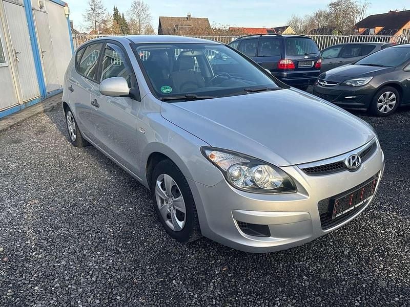 Continental silver Gebraucht 2009 Hyundai i30 Edition+ Kleinwagen | 2.950 € (Guter Preis) - Bild 1/4