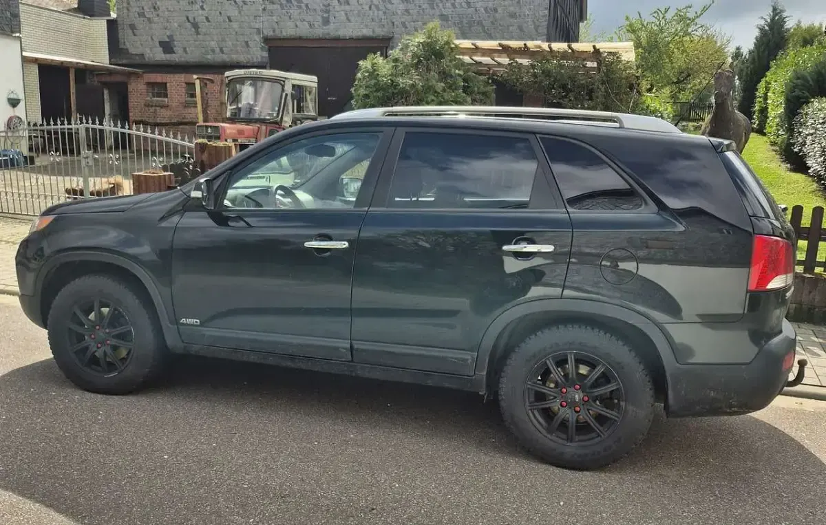 Gebraucht Kia Sorento Vision 197 PS (144 kW) 2010 Schwarz SUV