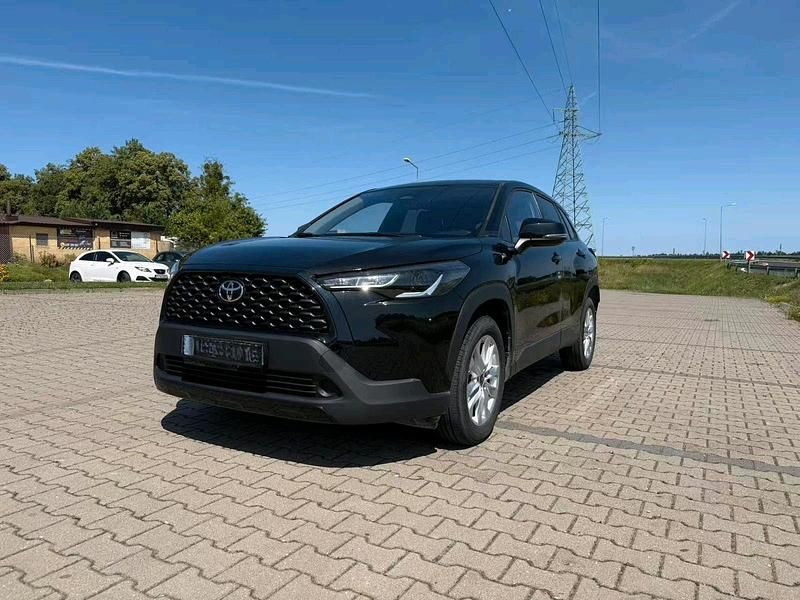 Schwarz Gebraucht 2024 Toyota Corolla SUV | 26.900 € (Superpreis) - Bild 1/4