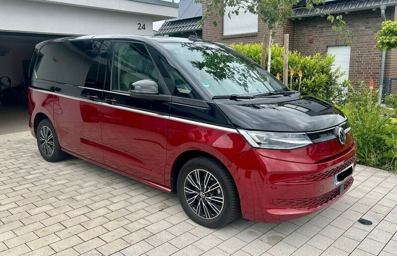 Schwarz Gebraucht 2024 VW T7 Van | 51.800 € (Fairer Preis) - Bild 1/4