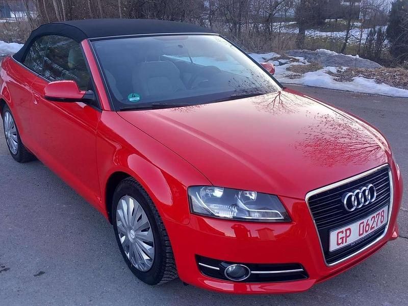 Gebraucht Audi A3 Cabriolet Attraction 105 PS (77 kW) 2010 Rot Cabrio