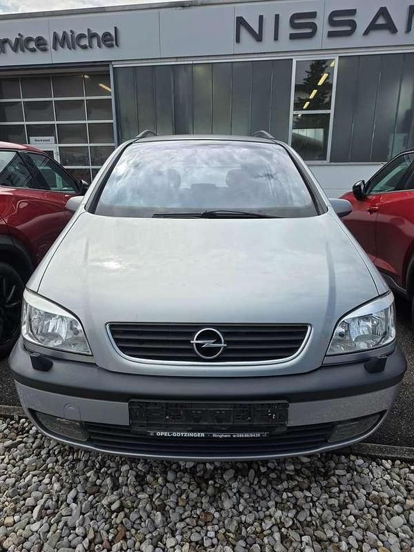 Grau Gebraucht 2002 Opel Zafira Van / Kleinbus | 500 € (Superpreis) - Bild 1/4