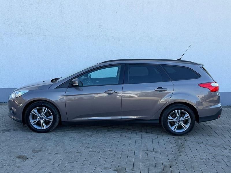 Gebraucht Ford Focus Trend 125 PS (91 kW) 2013 Braun Kombi