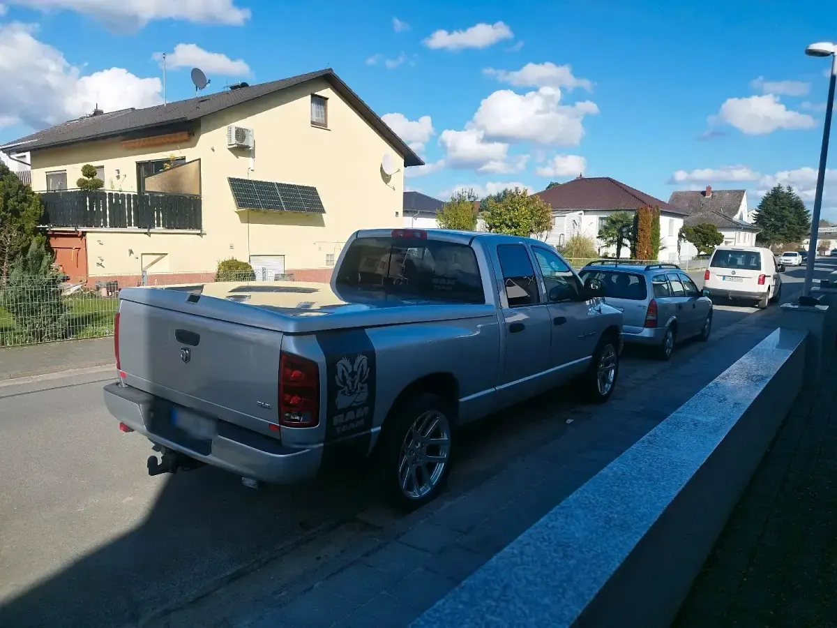 Używany Dodge Ram 349 KM (256 kW) 2005 Srebrny Pickup