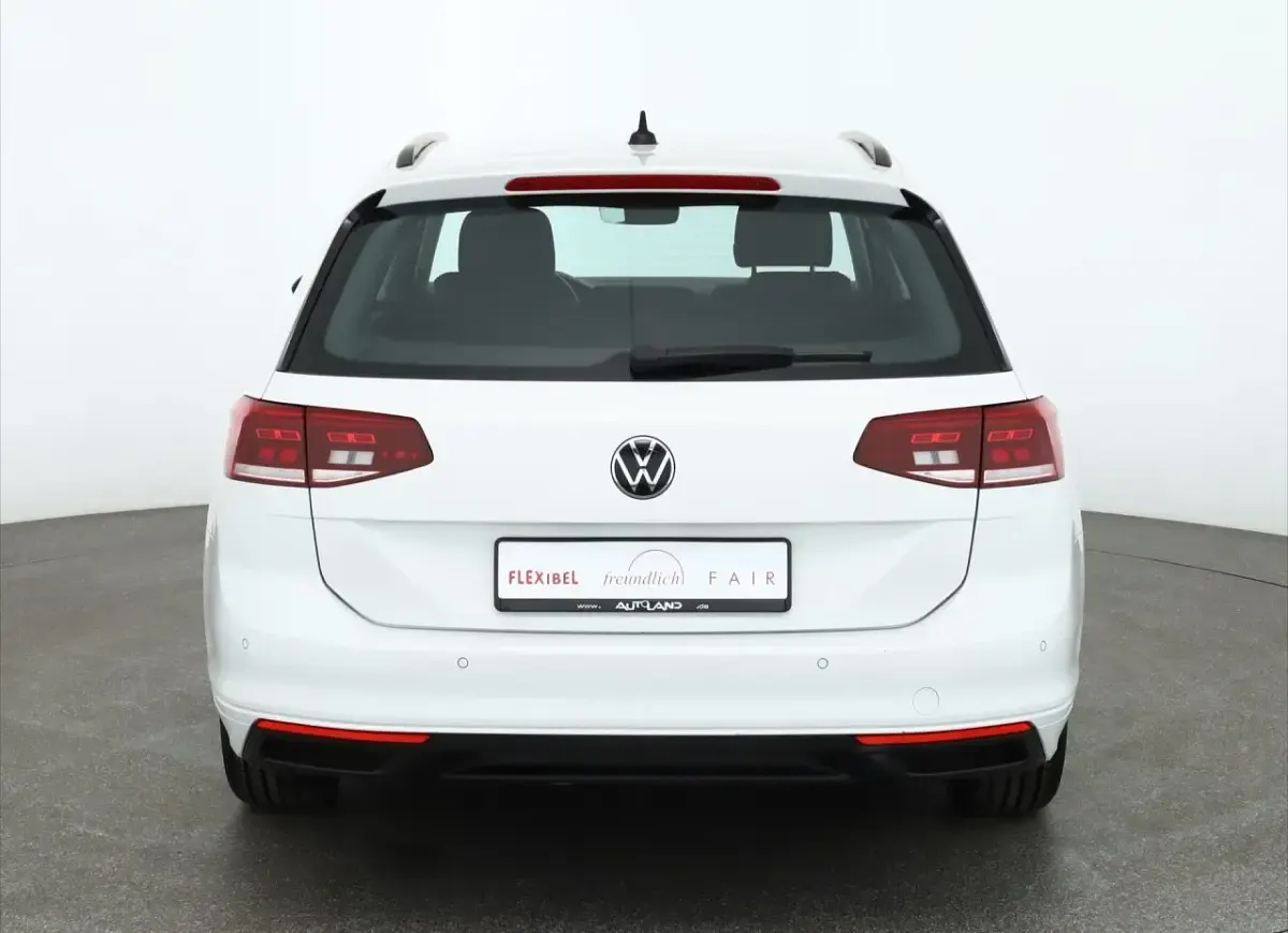 Używany VW Passat Highline 191 KM (140 kW) 2015 Brązowy Kombi