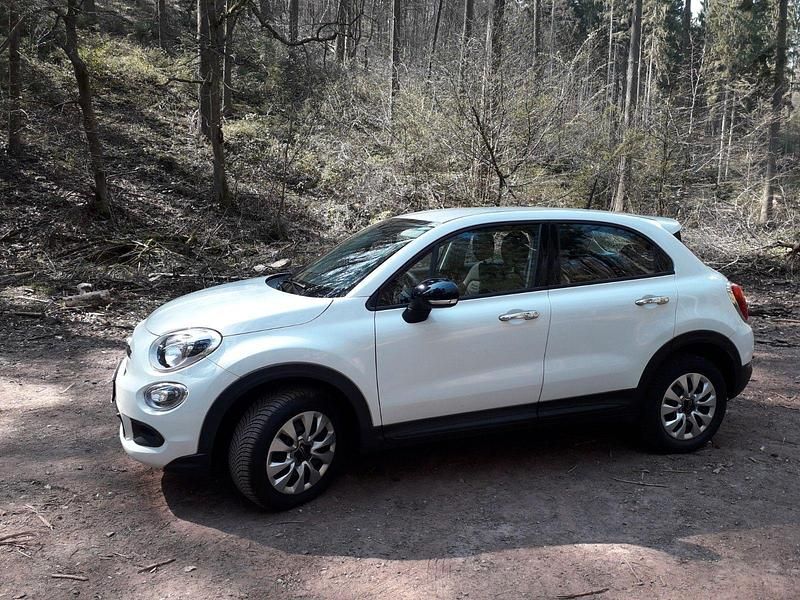Weiß Gebraucht 2015 Fiat 500X Pop SUV | 8.450 € (Fairer Preis) - Bild 1/4