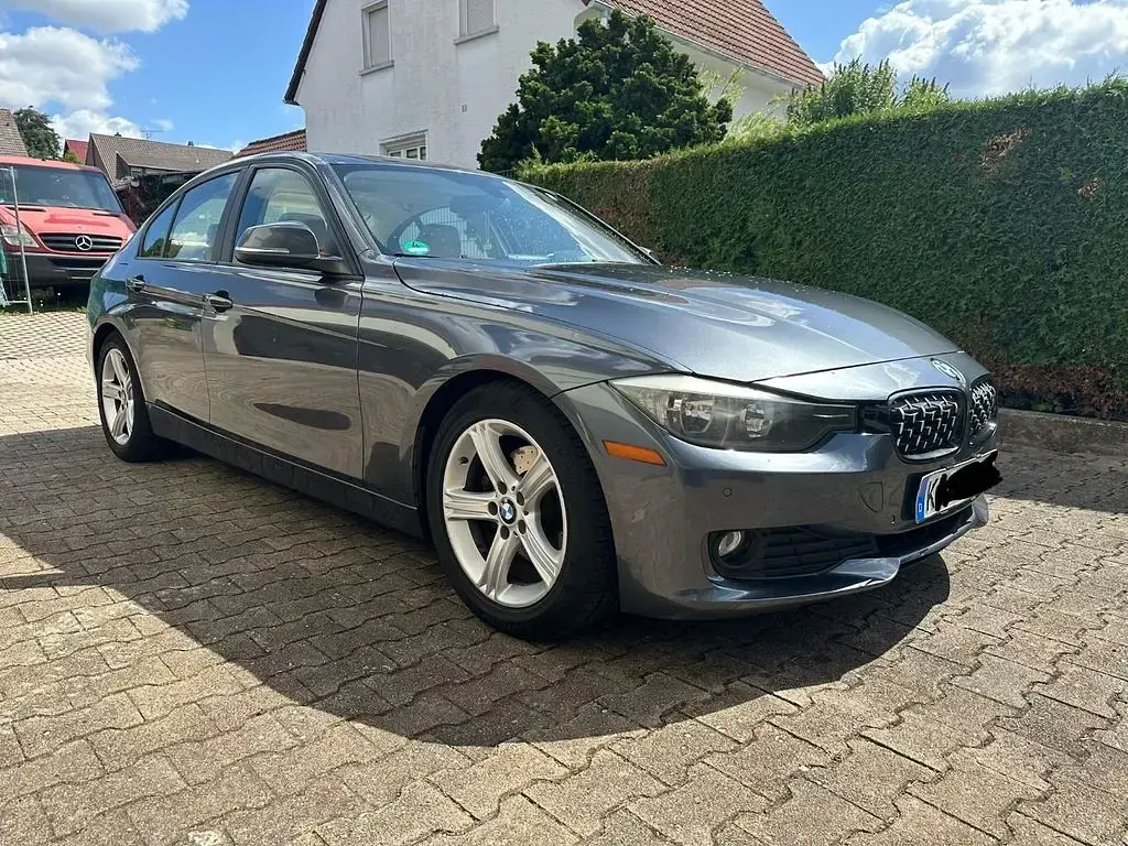 Gebraucht BMW 320 Performance 184 PS (135 kW) 2014 Grau Limousine