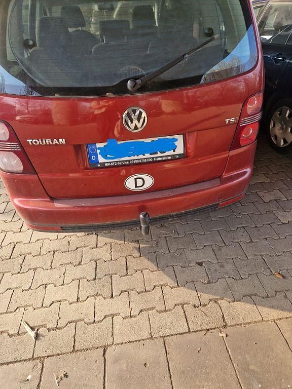 Gebraucht VW Touran 140 PS (102 kW) 2009 Rot Van / Kleinbus