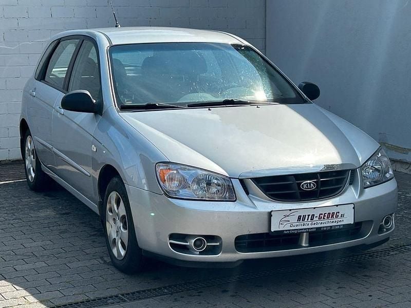 Silber Gebraucht 2005 Kia Cerato LX Limousine | 3.099 € (Teuer) - Bild 1/4