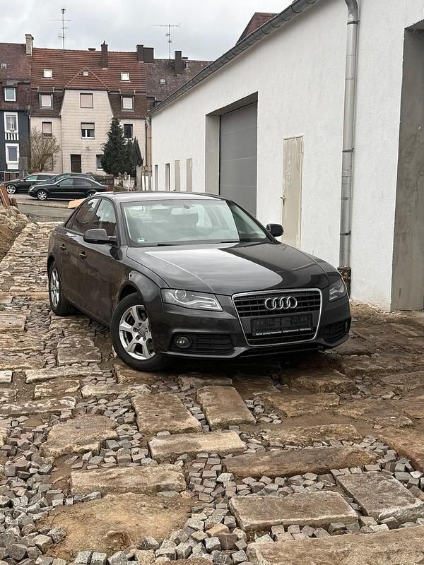Second-hand Audi A4 160 CP (117 kW) 2009 Andere farben Berlinǎ