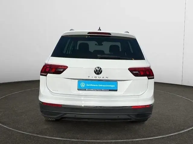 Gebraucht VW Tiguan Move 150 PS (110 kW) 2024 Pure white SUV