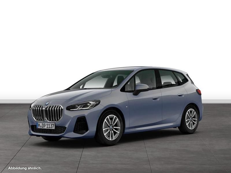 Grau Gebraucht 2025 BMW 220 Active Tourer M Sport Van / Kleinbus | 33.546 € (Fairer Preis) - Bild 1/3