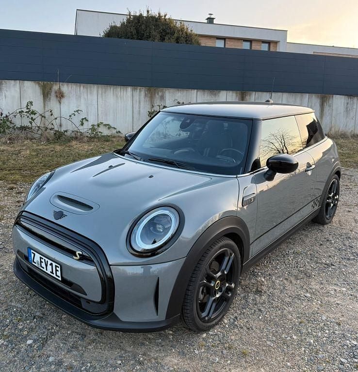 Gebraucht Mini Cooper SE 135 kW (184 PS) 2022 Grau Kleinwagen
