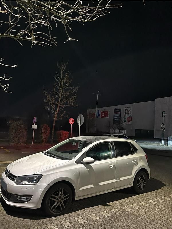 Gebraucht VW Polo 92 PS (67 kW) 2015 Weiß Kleinwagen