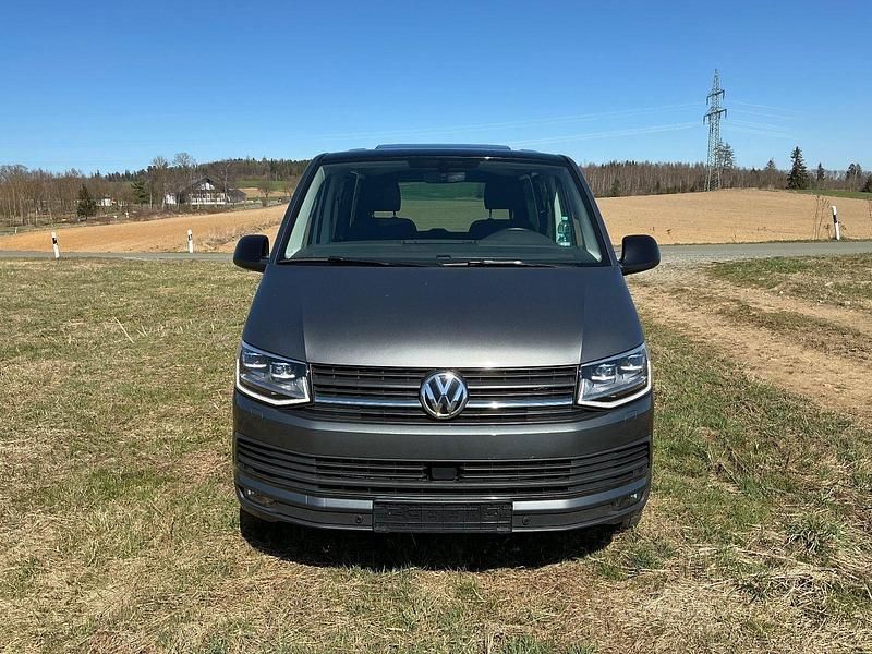 Gebraucht VW Transporter 204 PS (150 kW) 2019 Grau Van