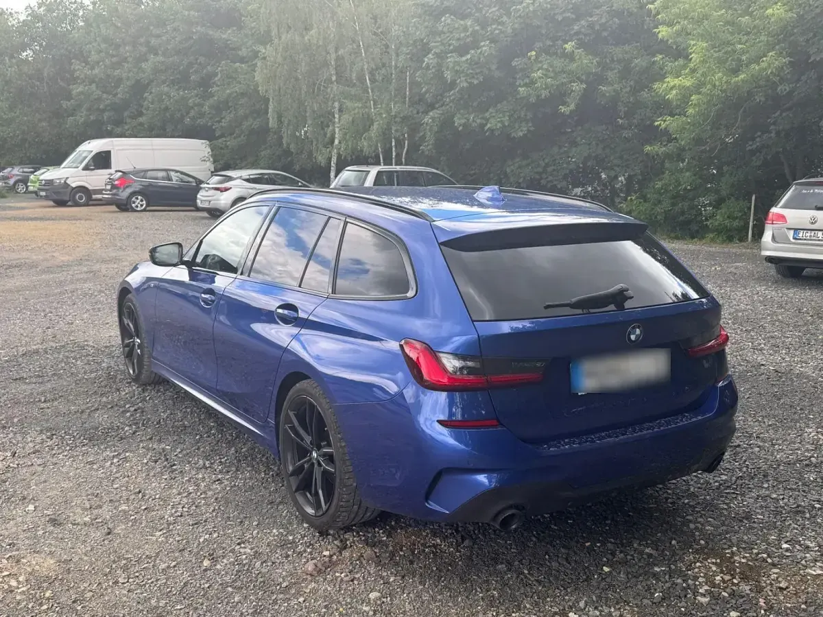 Gebraucht BMW 320 M Sport 190 PS (139 kW) 2020 Blau Kombi