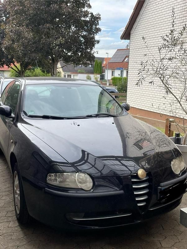 Schwarz Gebraucht 2003 Alfa Romeo 147 Kleinwagen | 750 € (Fairer Preis) - Bild 1/4