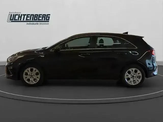 Gebraucht Kia Ceed Vision 140 PS (102 kW) 2021 Schwarz Kleinwagen