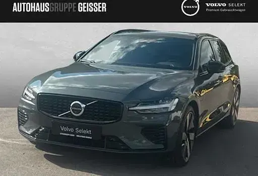 Gebraucht Volvo V60 Plus 350 PS (257 kW) 2025 Grün Kombi