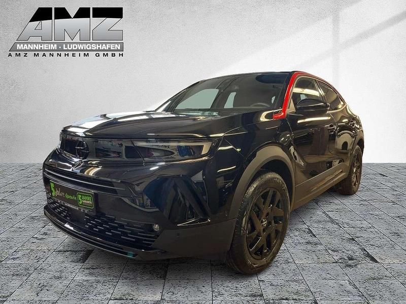 Diamant schwarz/karbon schwarz Gebraucht 2023 Opel Mokka-e GS Line SUV | 21.450 € (Fairer Preis) - Bild 1/4