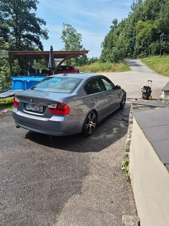 Gebraucht BMW 320 163 PS (119 kW) 2007 Silber Limousine